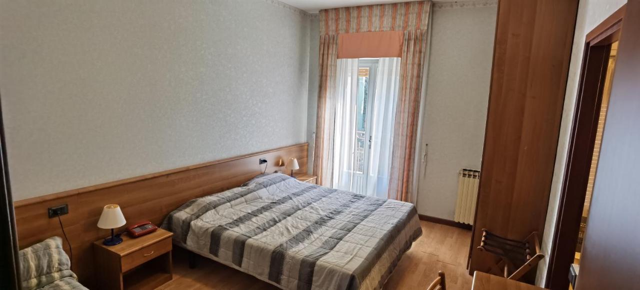 Hotel Nike Brenzone sul Garda Zewnętrze zdjęcie