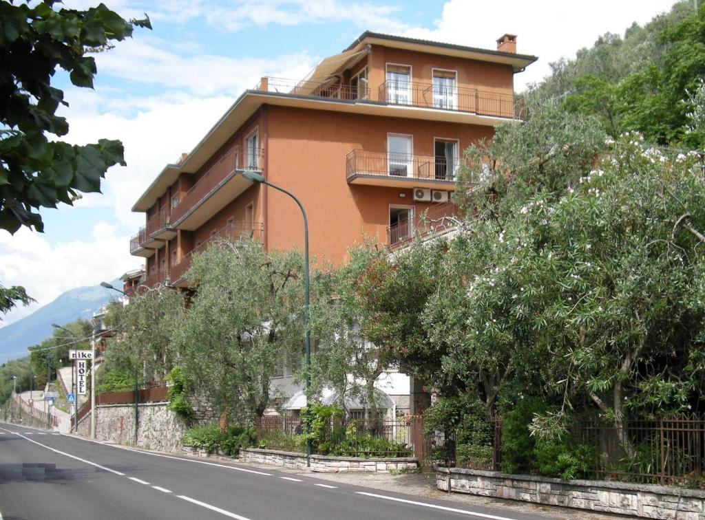 Hotel Nike Brenzone sul Garda Zewnętrze zdjęcie